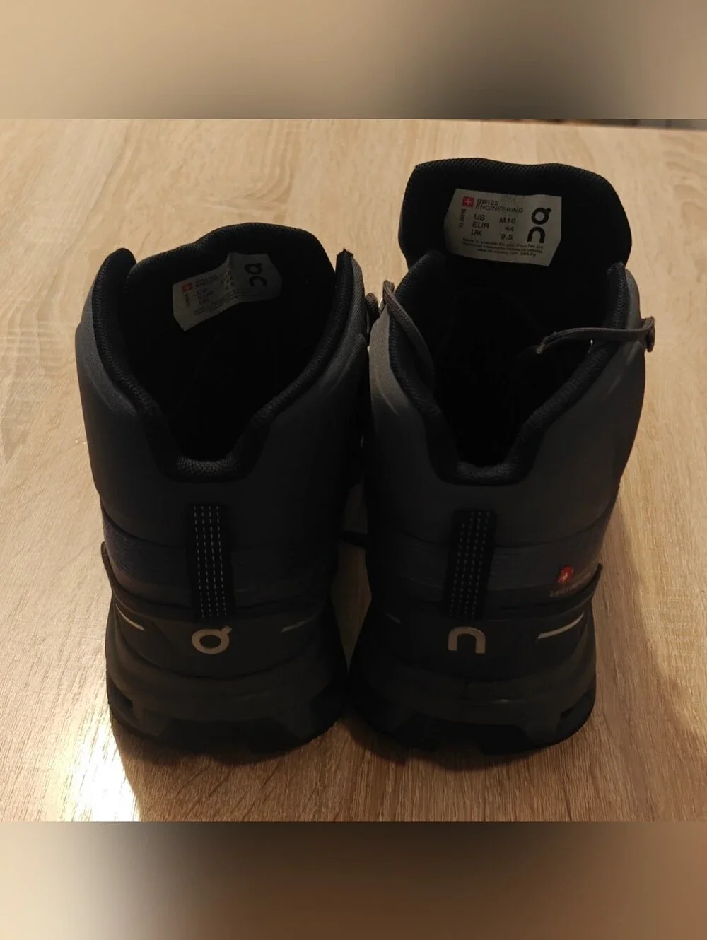 ON Cloudrock Waterproof Hiking Boots Men’s Size 10 Rock Eclipse 23-99246 Trail